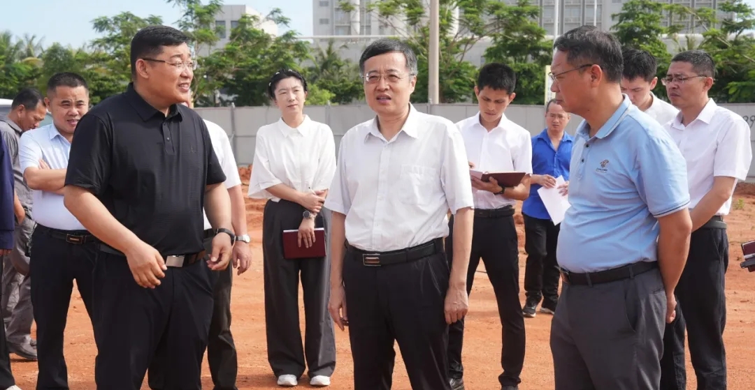 盖文启调研重点项目建设情况